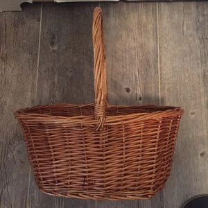 big wicker basket with handle